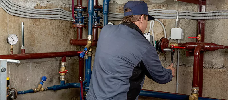 Fixing Gas Pipe Leaks in Saadiyat marina district, ABD